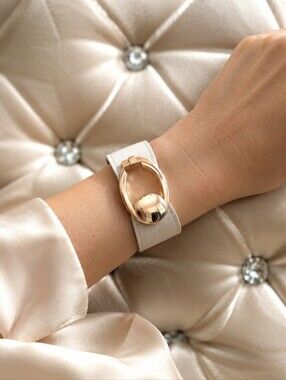 Daniel Espinosa White Leather Cuff Bracelet Gold Tone Statement Bracelet 7–7.5"